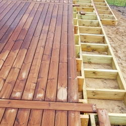 Træterrasse i Skive med delvist færdigt underlag