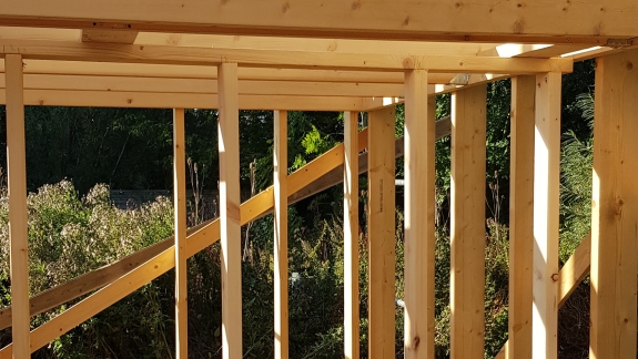 Tømrerarbejde i Roslev – opbygning af huset skelet